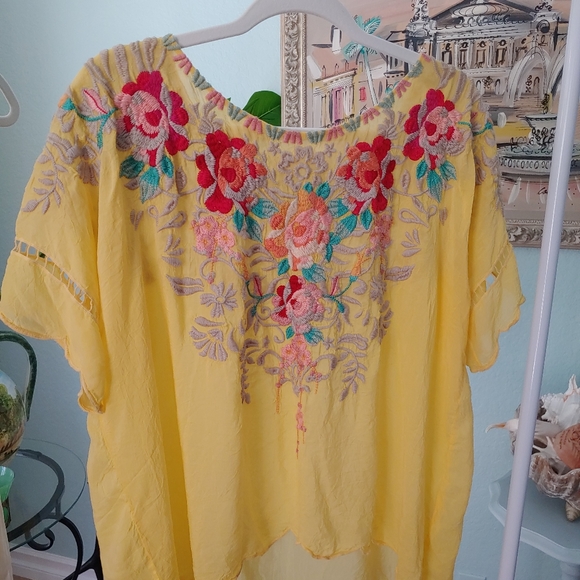 johnny was yellow top